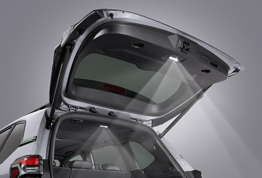 <sg-lang1>Luz LED para el Área de Carga y Luz LED para la Puerta Trasera</sg-lang1><sg-lang2></sg-lang2><sg-lang3></sg-lang3>