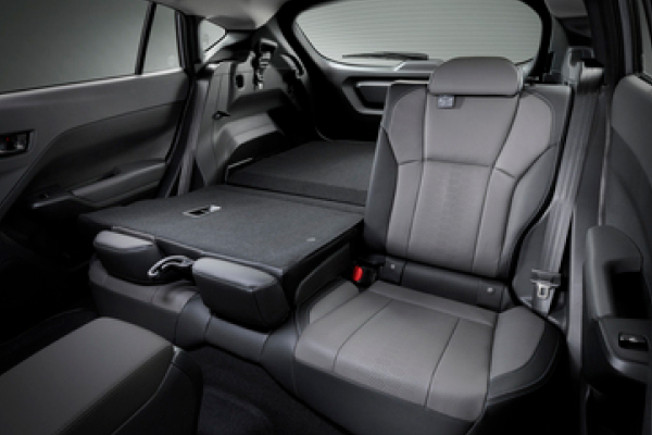 <sg-lang1>Asientos traseros plegables</sg-lang1><sg-lang2></sg-lang2><sg-lang3></sg-lang3>